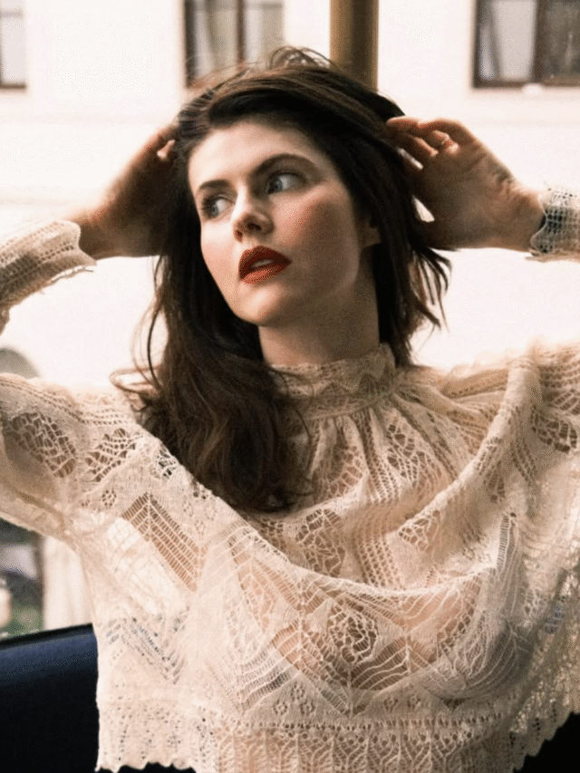 “10 Timeless Fashion Moments | Style Story Collection”